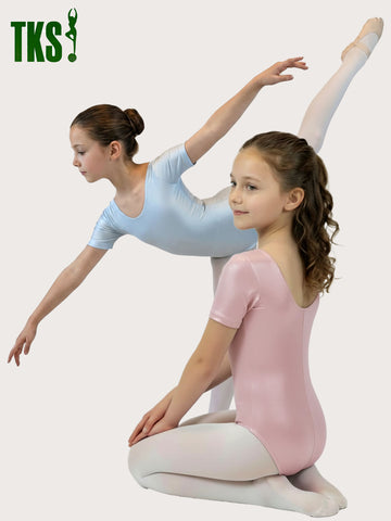 Trikot, Tanztrikot, Tanz Body, Balletttrikot, Turnanzug, Ballettbody, Leotard
für Mädchen Kurzarm Marke TKS
Modell: "Blair"