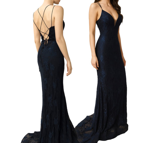 Bodenlanges Abendkleid aus Spitze mit Spaghettiträgern, Schnürung und Schleppe. Moveworld