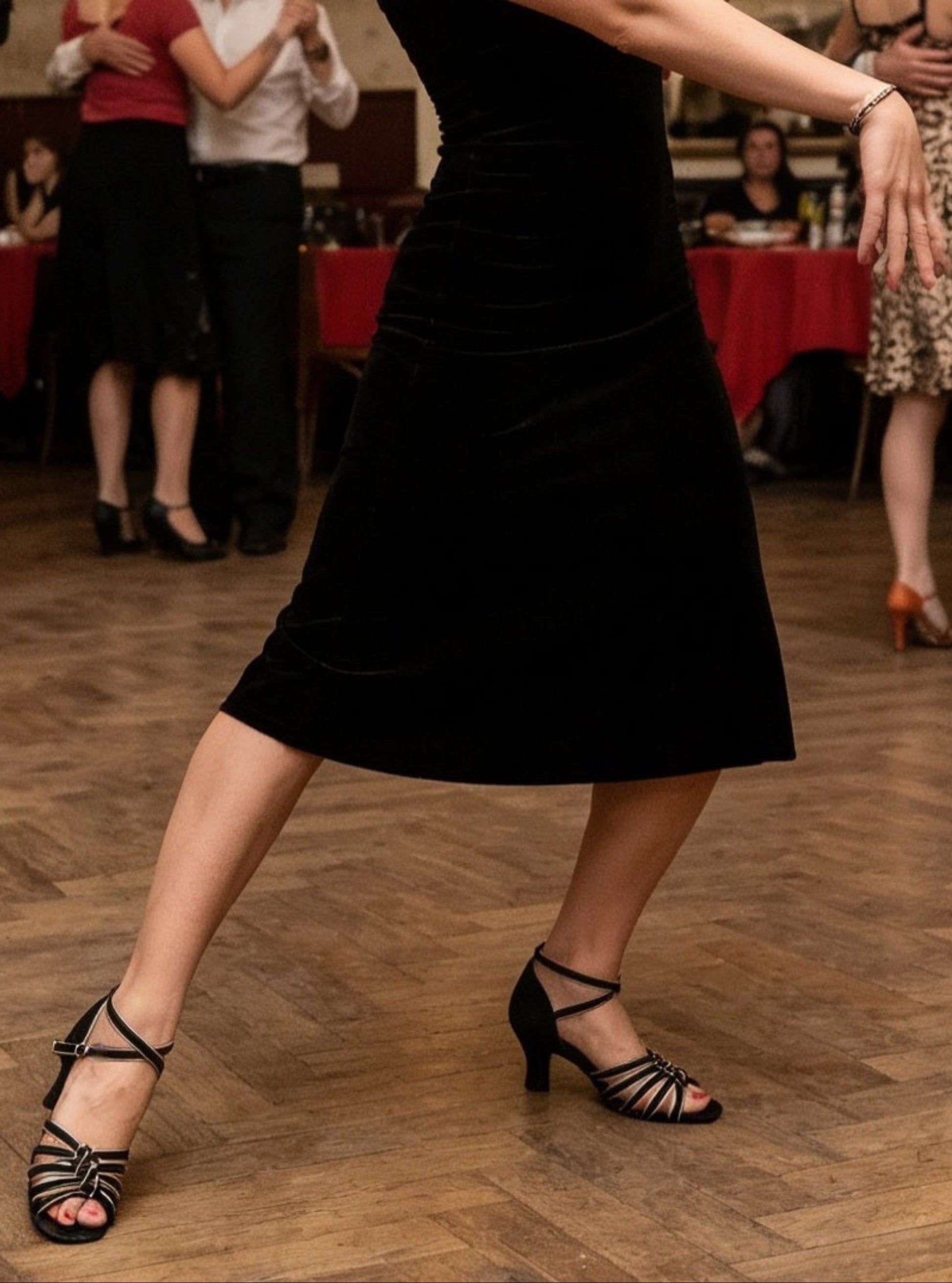 "Palermo" Schwarze Tanzschuhe – 5 cm Absatz | Satin & Riemchen Schwarz/gold Moveworld
